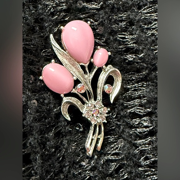 Vintage Two Tone Pink Crystals & Cabachons Flower Brooch - Picture 9 of 9